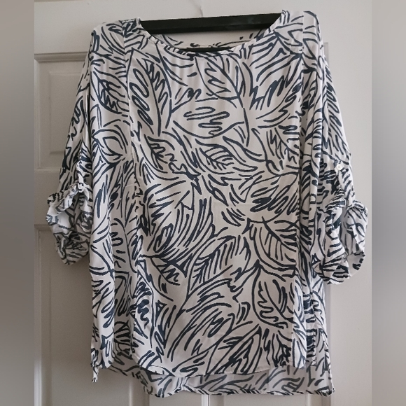 Loft top size L blue and white pattern - Picture 1 of 4